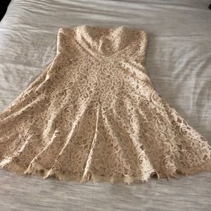 DianevonFurstenburg dress cream/tan lace strapless